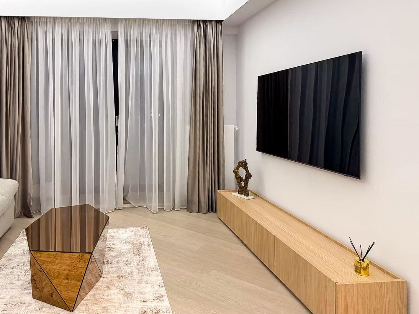 Chirie I Apartament 2 camere I Cortina North I Vedere Oraș I Faza 1 - Poză 3