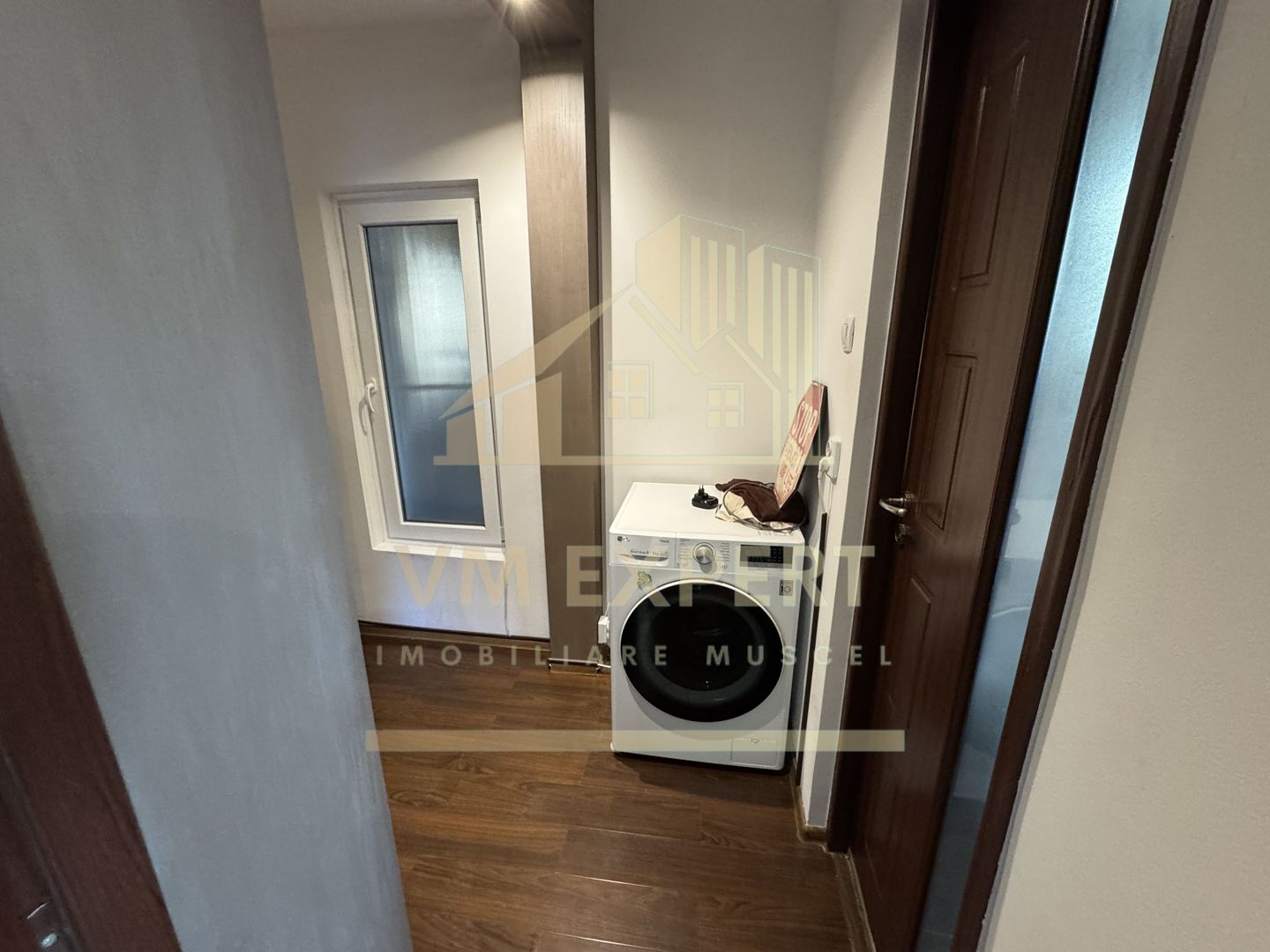 APARTAMENT 3 CAMERE ETAJ 4 TERASA  ZONA GRUI VILE CAMPULUNG - Poză 12