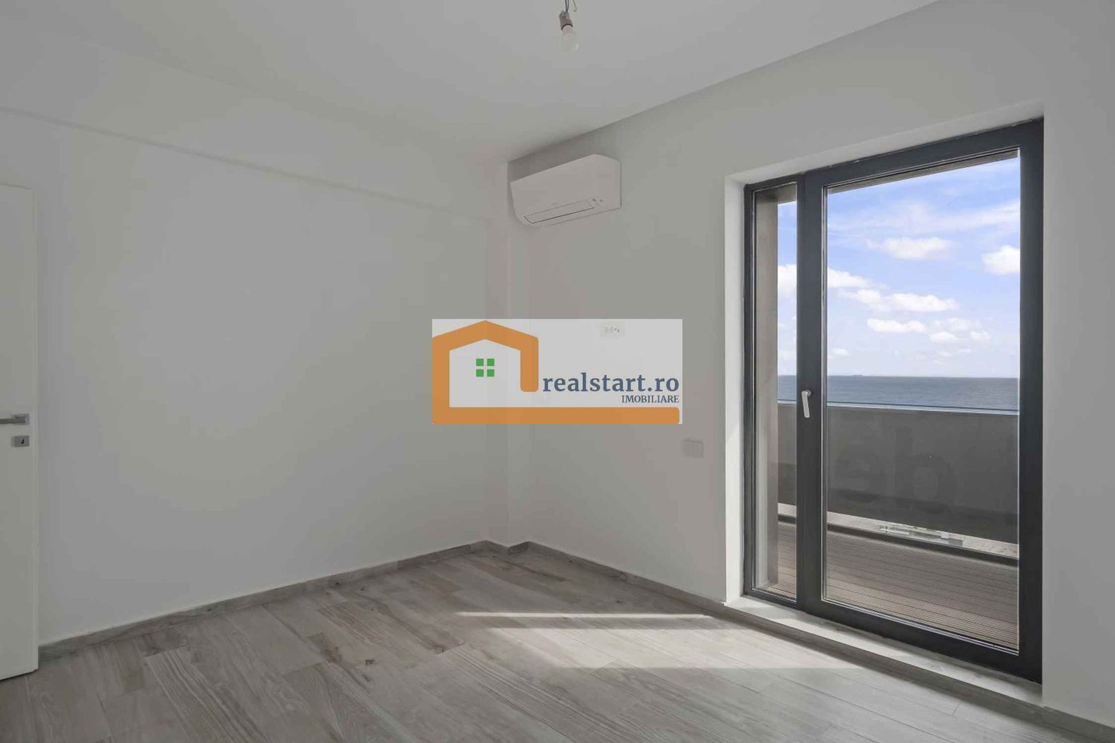 Vedere directa la Mare, Prima linie, Penthouse tip Duplex, bloc Boutique - Poză 14