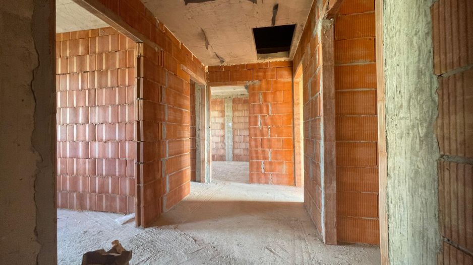 Casă individuală cu 6 camere și teren generos de 735mp |Moșnița Veche| - Poză 5