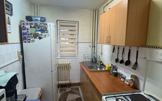 Apartament 3 camere decomandate, 50 mp, Aleea Retezat - Poză 8
