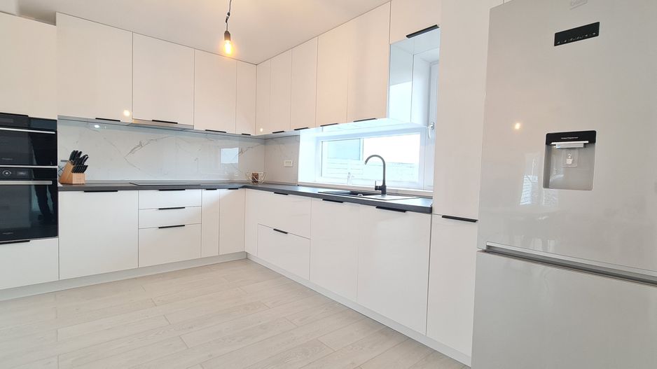 Casa 4 camere intabulata semimobilata utilata Izvor Tarlungeni - Poză 2