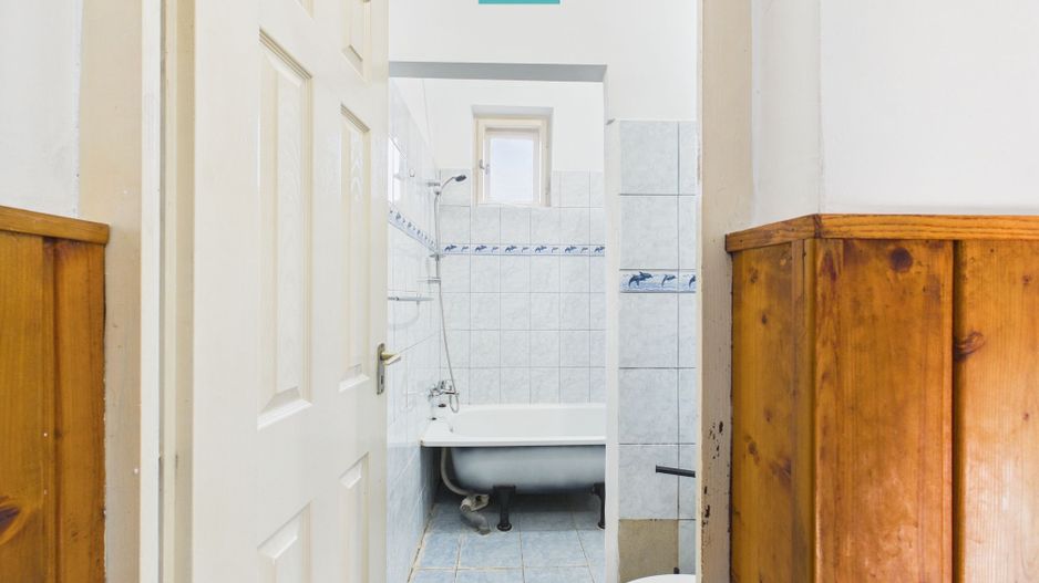 Casă cu 3 camere și teren generos în Battonya - Poză 5