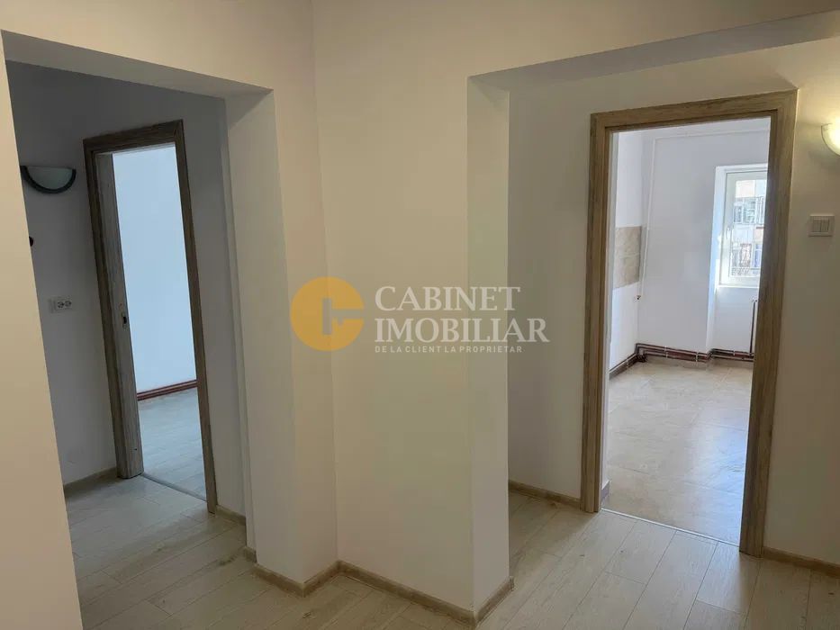 2 Camere Decomandat- Renovat-Etaj intermediar-Dacia/Bicaz - Poză 5