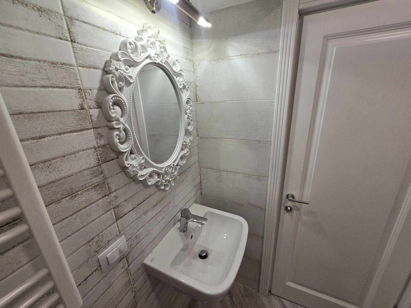 Apartament Exclusivist de Închiriat în Arena Residence - Poză 33