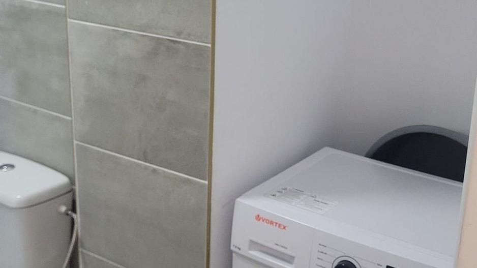 Apartament cu 4 camere  superb (100mp) - Poză 13