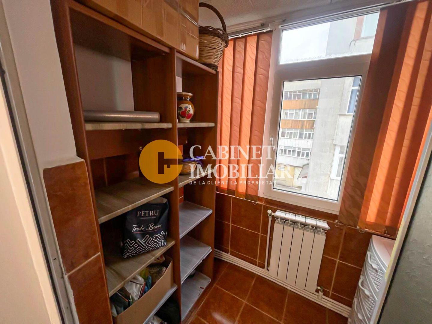 Apartament 2 Camere Decomandat ETAJ INTERMEDIAR - zona Galata - Poză 4