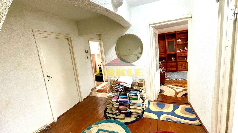 De vânzare apartament cu 3 camere decomandat, zona Capăt 1 - Poză 3