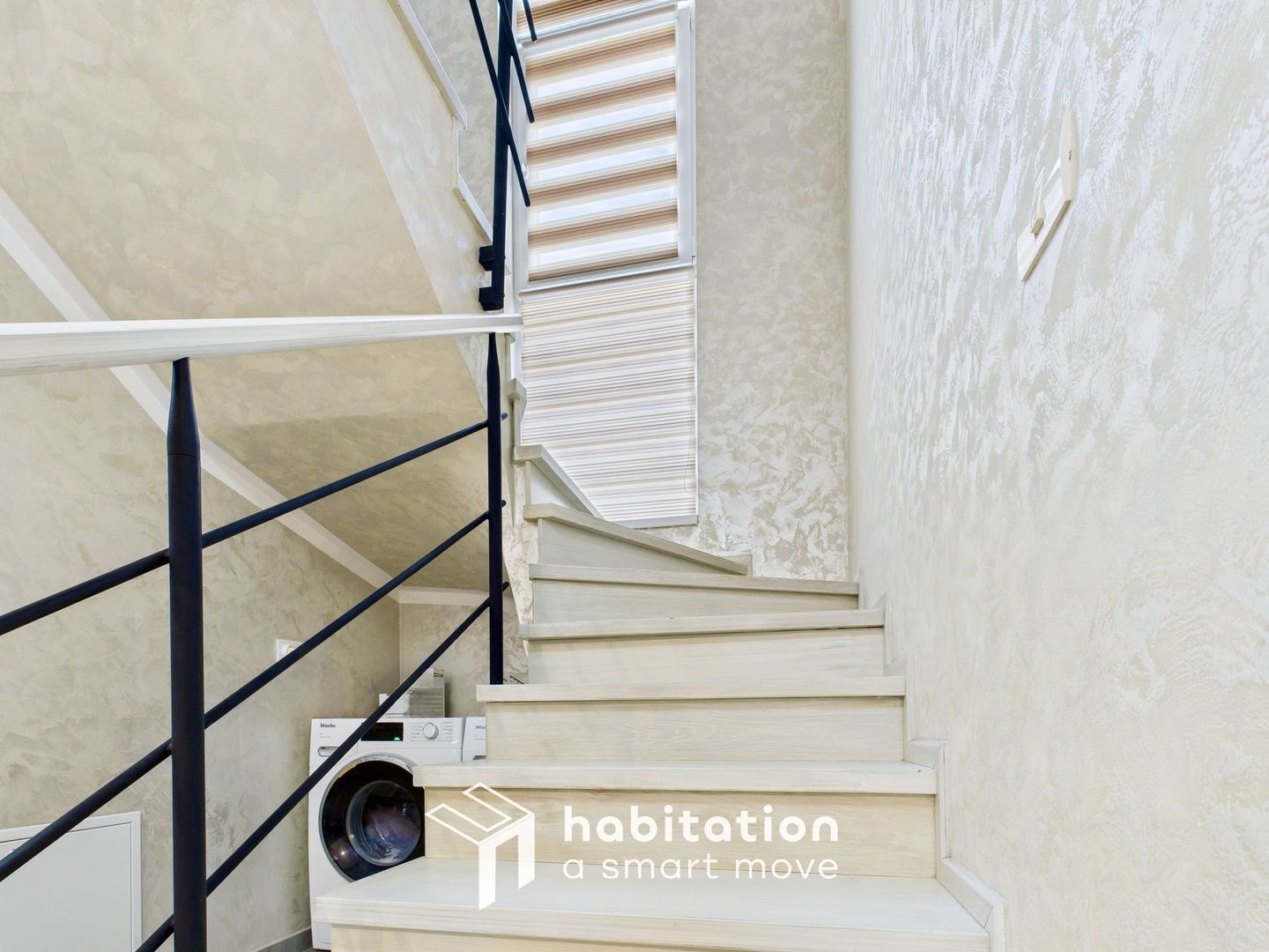 Casă patru camere în locație privilegiatǎ în Dumbrăvița - Poză 11