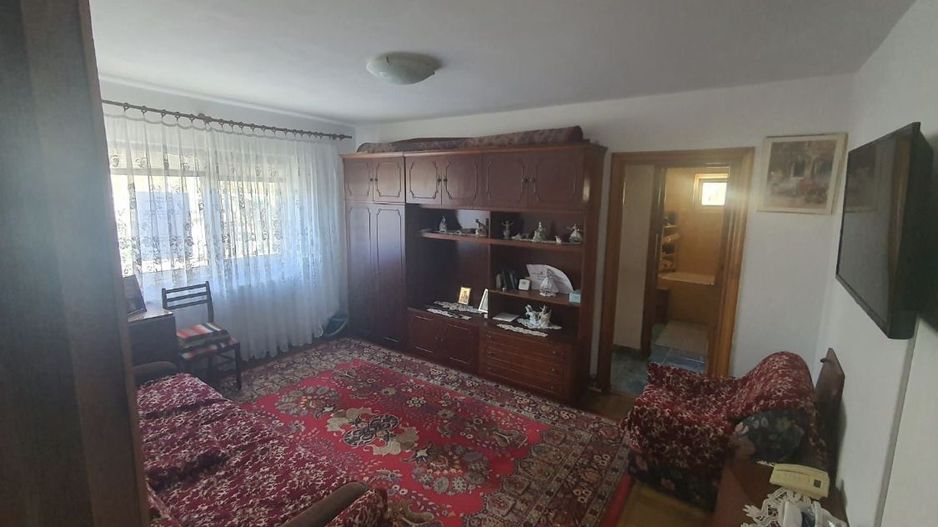 Vand apartament 2 camere zona Eden - Poză 2