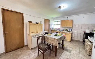 Casă la țară cu teren generos în satul Ruși - Poză 17