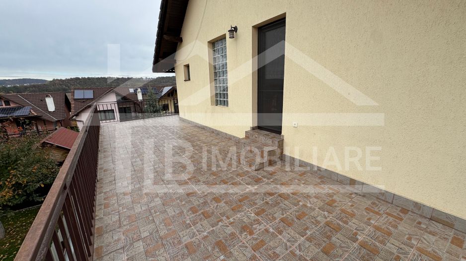 Casa cu 4 camere, 230mp, garaj, Zona Corunca - Poză 15