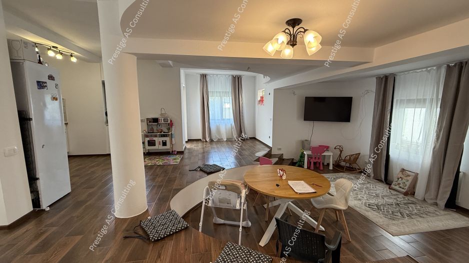 Casa individuala | 5 Camere- Sag - Poză 12