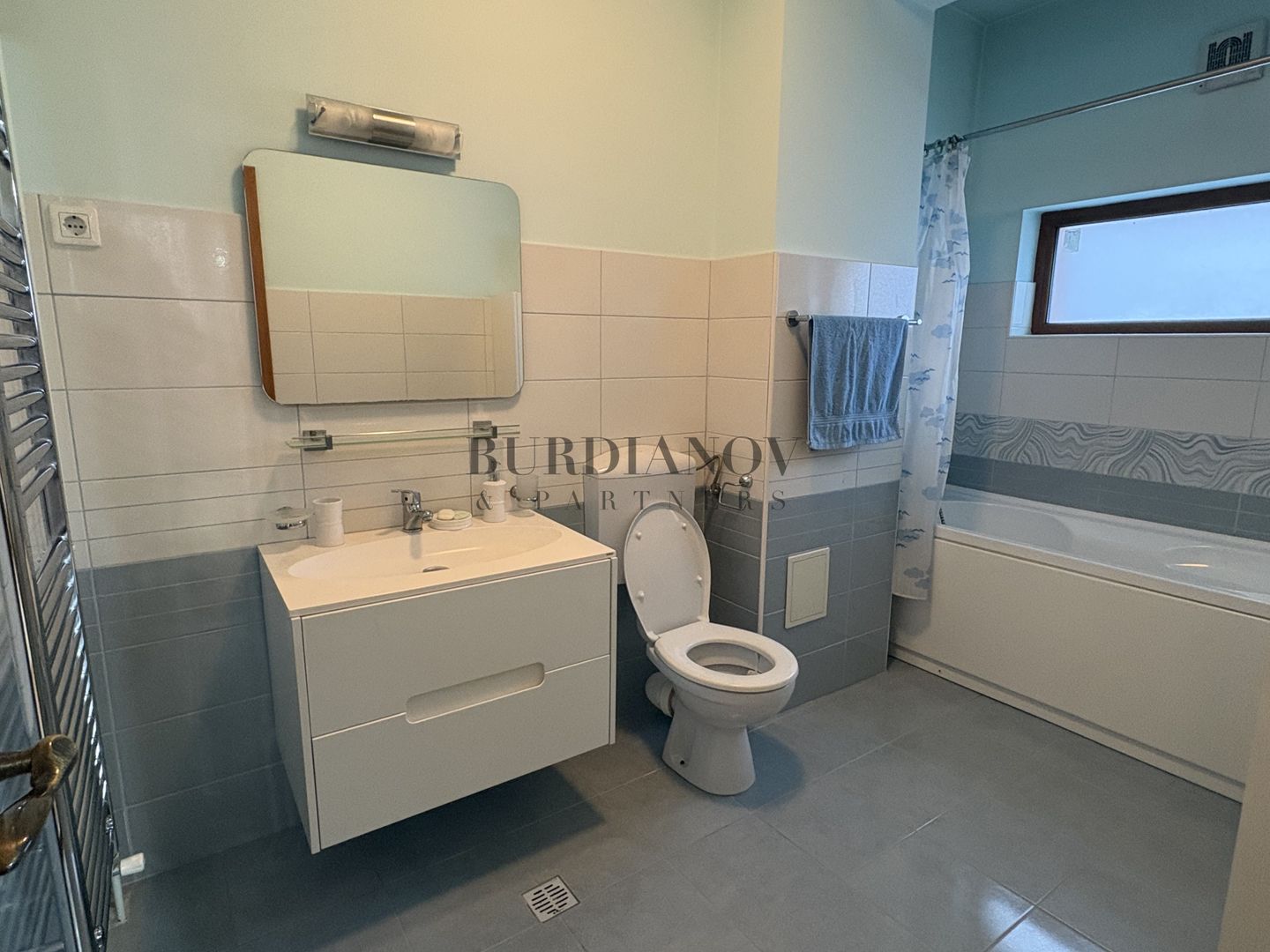 Casă cu 4  camere de închiriat - Vitan - Poză 11