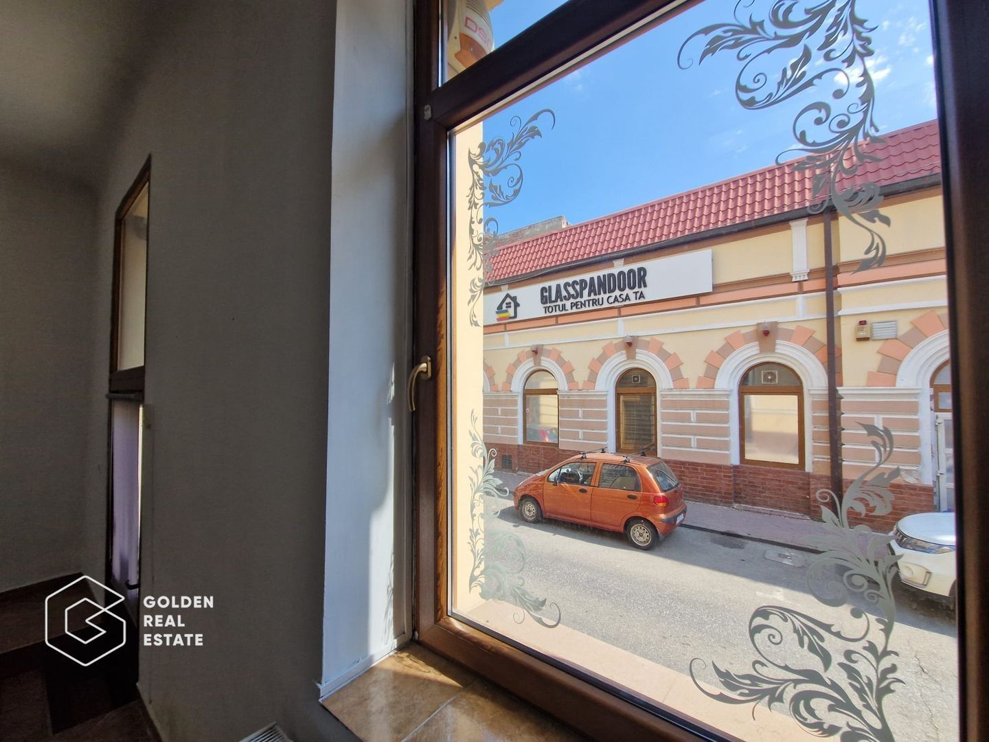 Spatiu comercial cu vitrina si acces stradal, str. Ciocio PoP - Poză 5