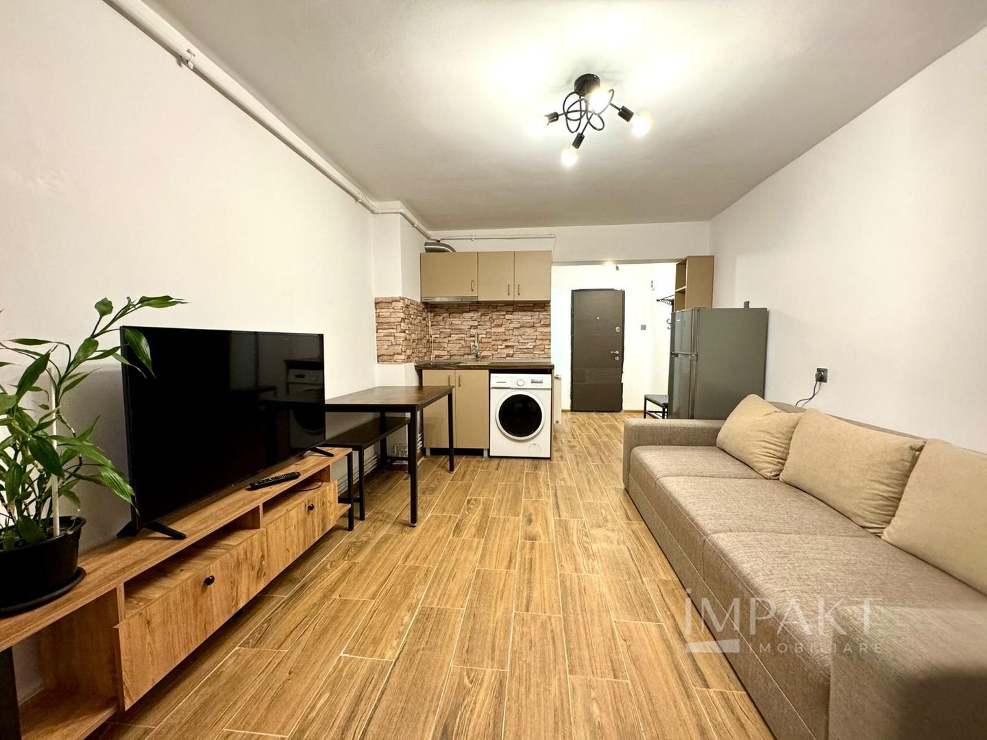 De inchiriat garsoniera, Semicentrala! - Poză 2