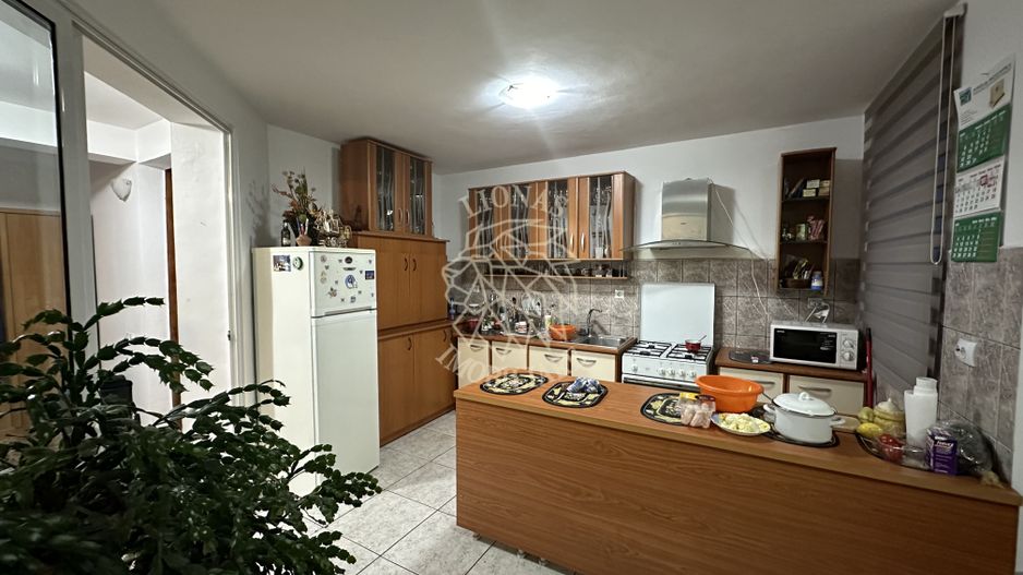 Casa 5 camere 310 mp-teren 600 mp- balcoane-terasa-garaj-Zona Centura - Poză 3