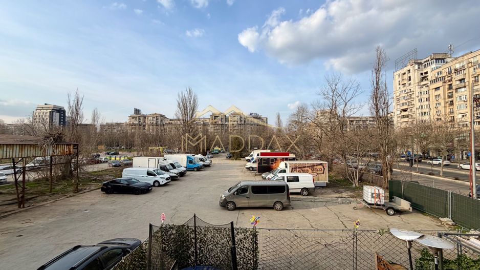 Spatiu Comercial  *731mp* / VAD stradal 31m / 19 locuri de parcare // Unirii - Poză 32