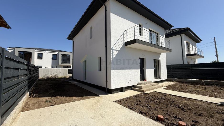 Vila 5 camere Tunari langa Cosmopolis - Poză 16