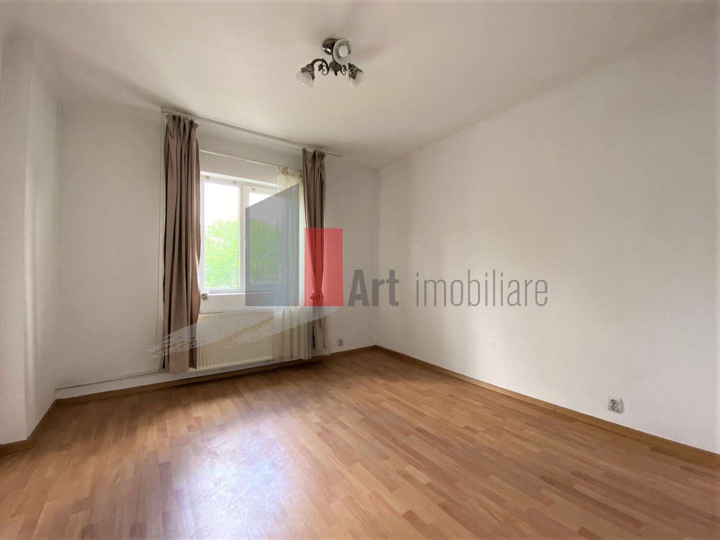 Apartament 2 camere in Vila | zona Decebal - Poză 1