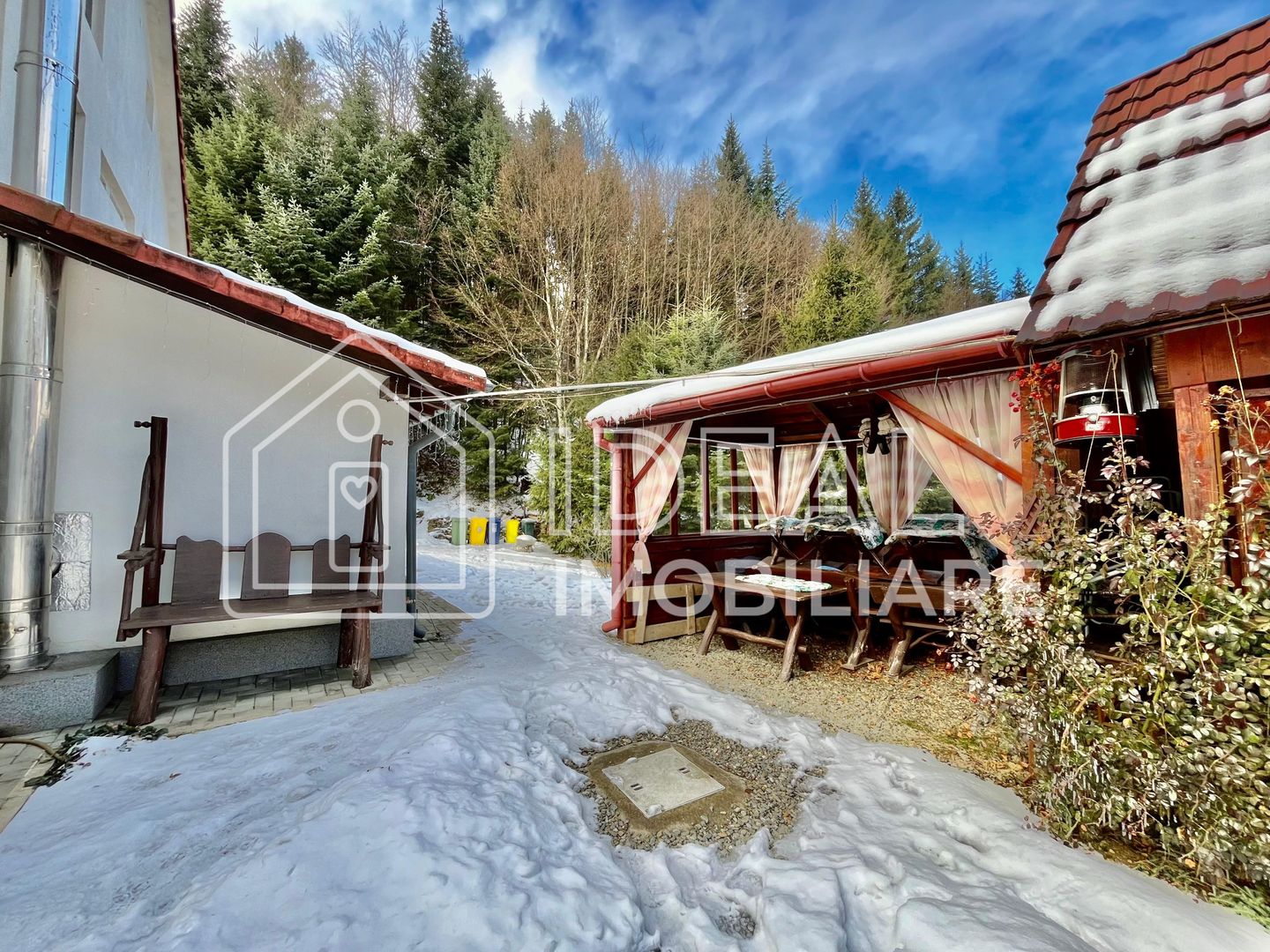 Pensiune de vânzare în Cârțișoara – investiție turistică la poalele munților - Poză 4