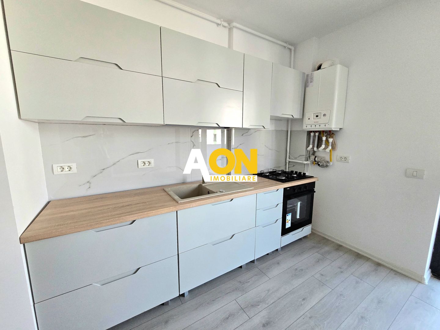 Apartament cu 3 Camere, Bloc Nou, Prima Închiriere, Zona Centru - Poză 4