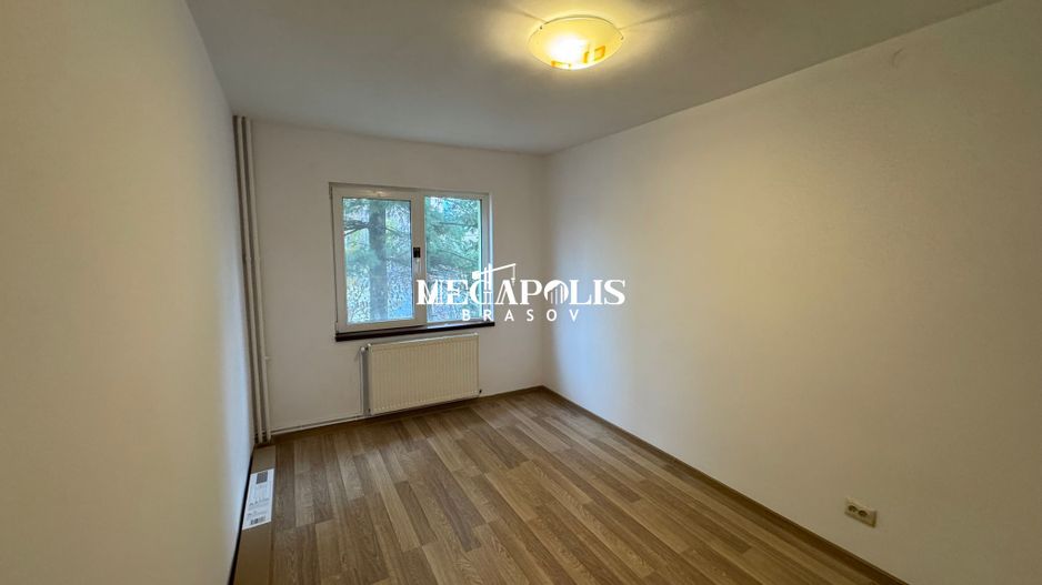 Apartament cu 3 camere Calea Bucuresti - Poză 3