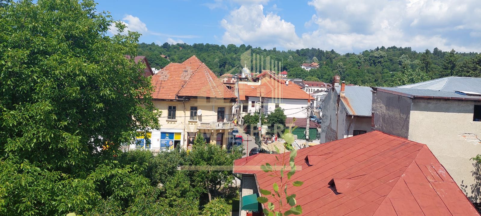 VILA 6 CAMERE, 126 MP, CENTRU CAMPULUNG - Poză 18