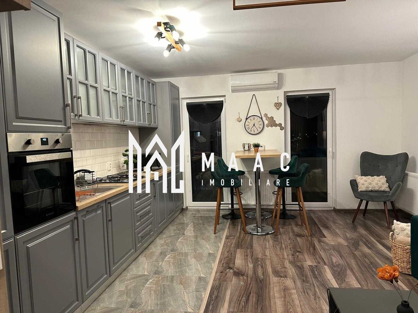 Apartament 2 camere | Decomandat | Terasa | Zona Centrala - Poză 2