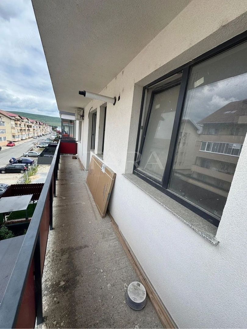 Apartament semifinisat cu 3 camere și balcon generos. - Poză 5
