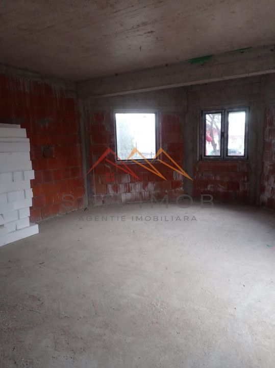 Casa 4 camere, an 2021, teren 1448, Banesti, DN1 - Poză 4