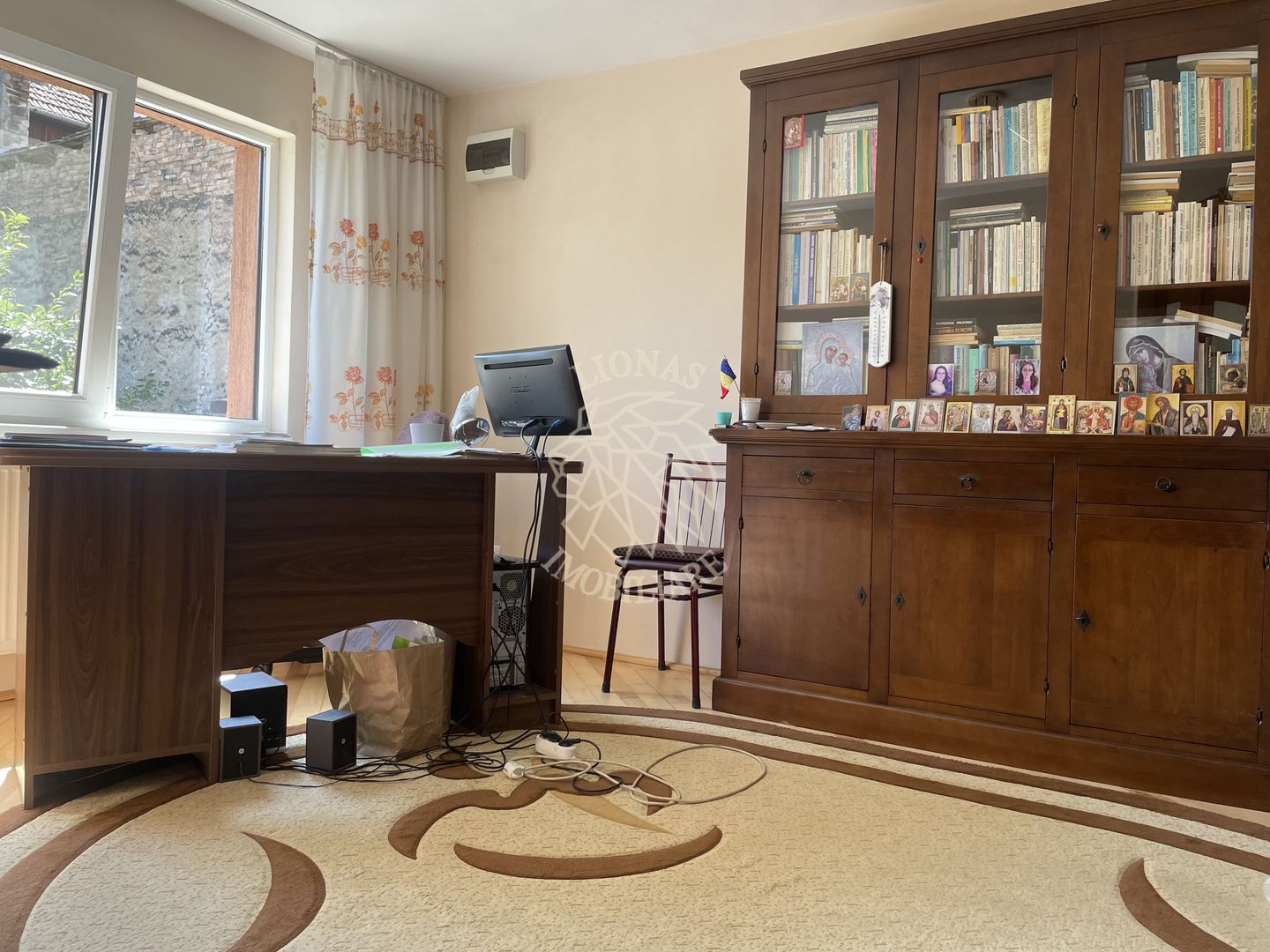 Casa 6 camere 250 mp-teren 280 mp-balcon-barbeque-garaj-Central - Poză 2