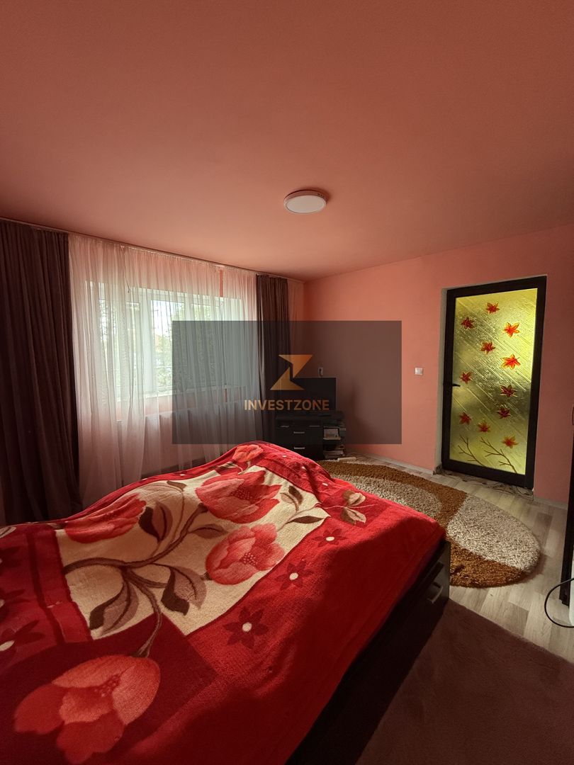 Casă cu teren central în Miersig 20 km de Oradea - Poză 11