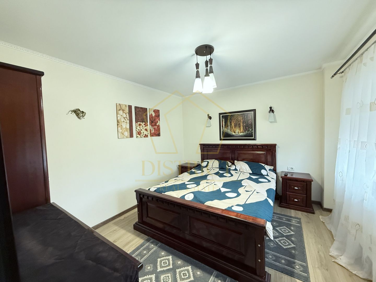 Apartament superb cu 4 camere  |  Calea Martirilor - Poză 3