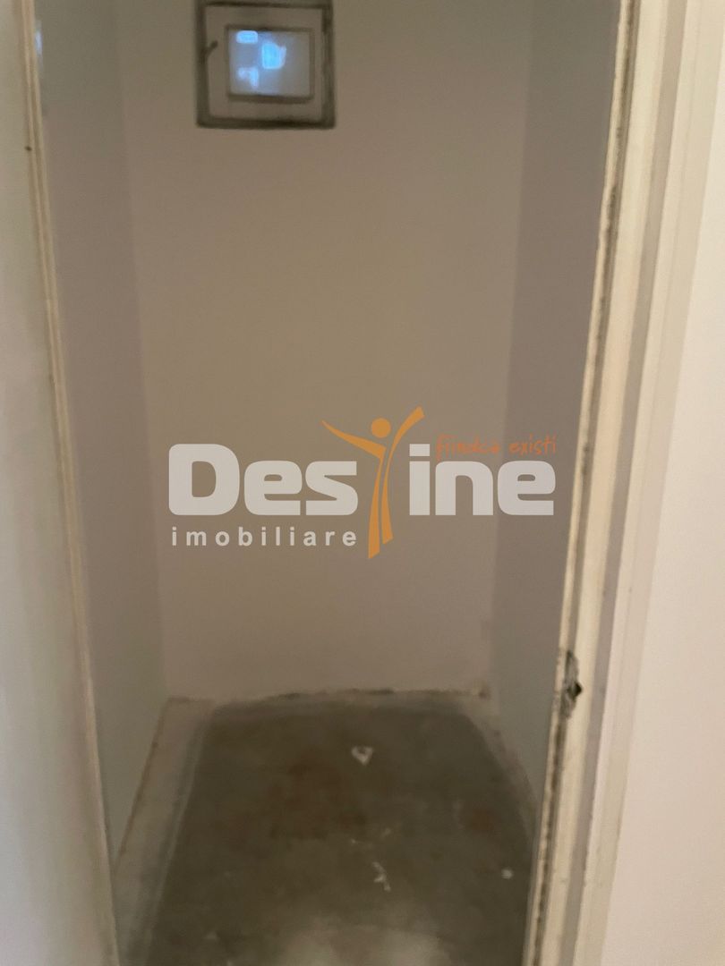 Apartament 3 camere semidecomandat , Bd. 1 Mai ,Sector 6 , - Poză 7