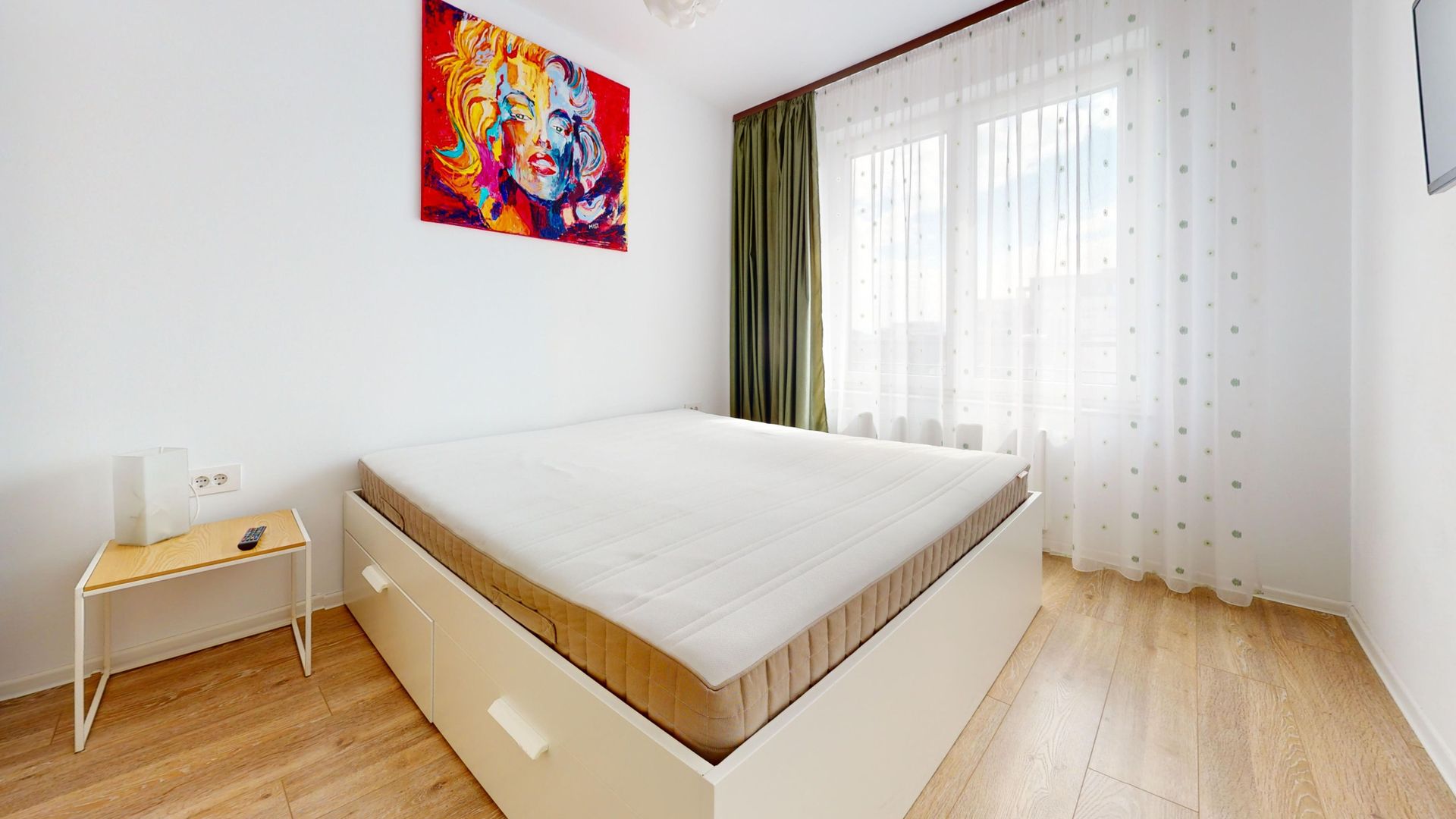 Coresi Urban Vibe | Apartament modern cu vedere directă la pietonală - Poză 8