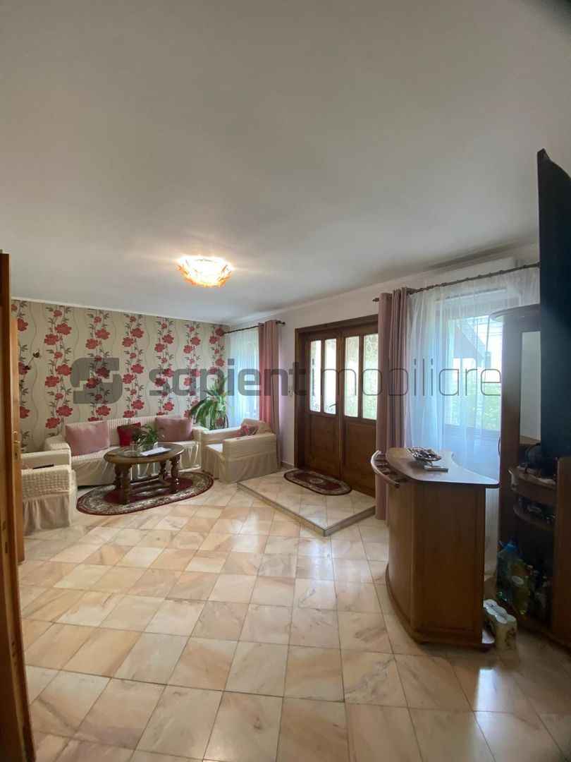 Apartament la casa ultracentral - str. Mihai  Eminescu - Poză 1