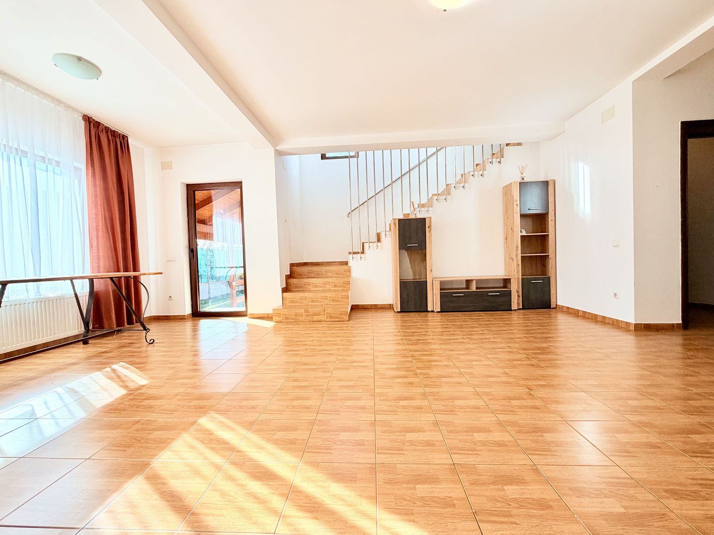 De închiriat – Casă individuală P+M în Dumbrăvița - Poză 7