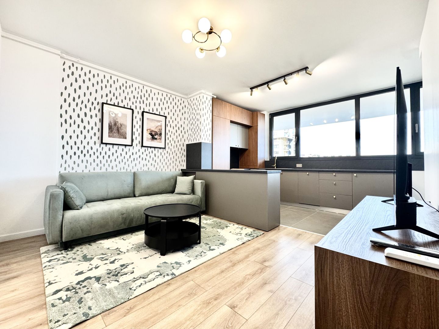 Apartament elegant, prima închiriere, zona Torontalului - XCITY TOWER - Poză 1