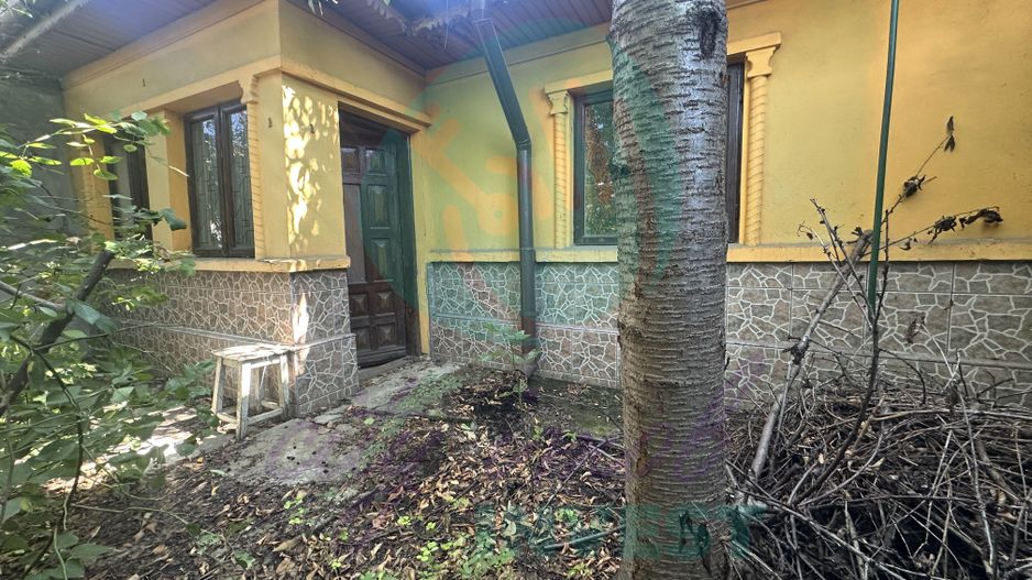 Casuta batraneasca cu teren 184 mp de inchiriat - Poză 1