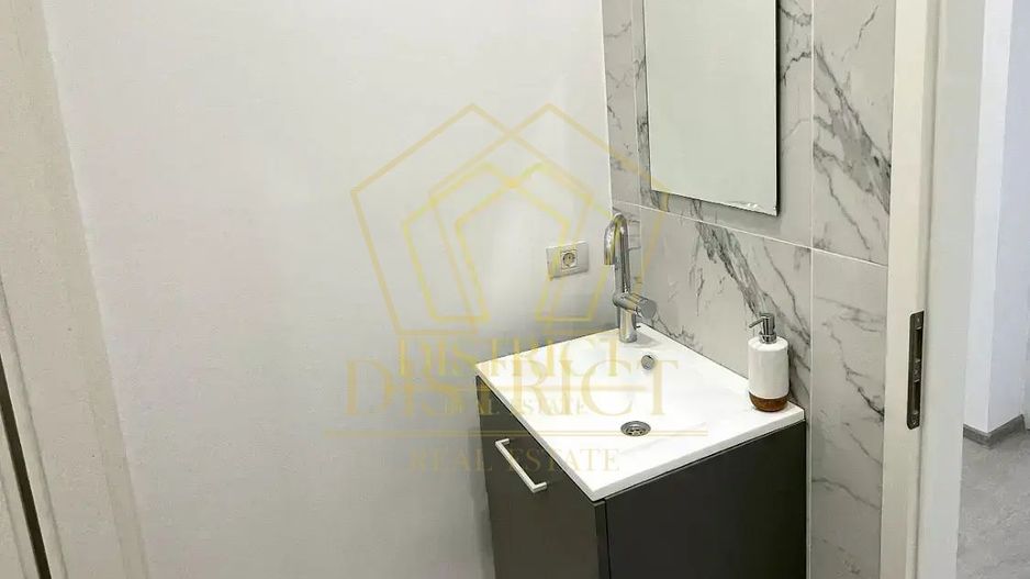 Spatiu birouri renovat I Semicentral - Poză 4