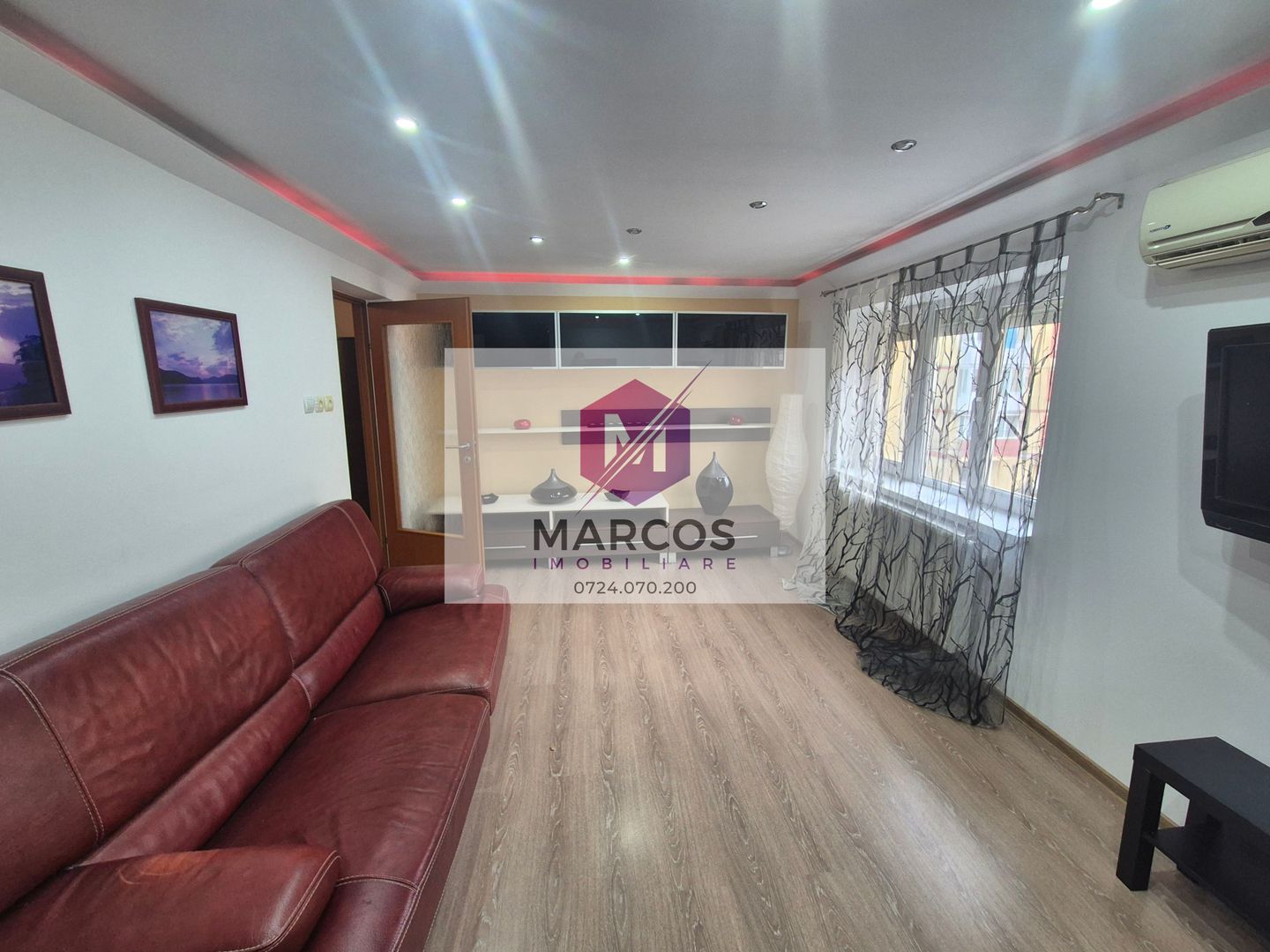 Închiriez apartament 2 camere Micro 4 - Poză 1