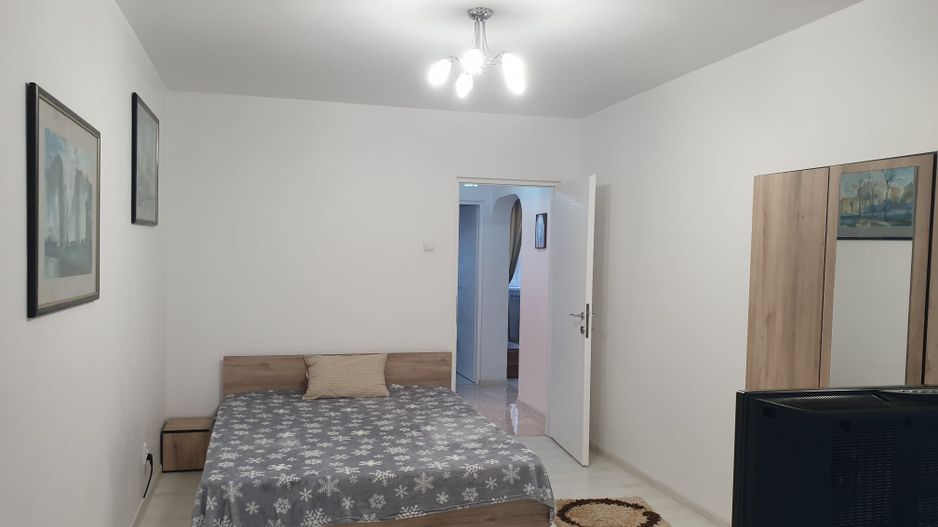 Apartament 3 camere de vanzare Stefan Cel Mare - Poză 2