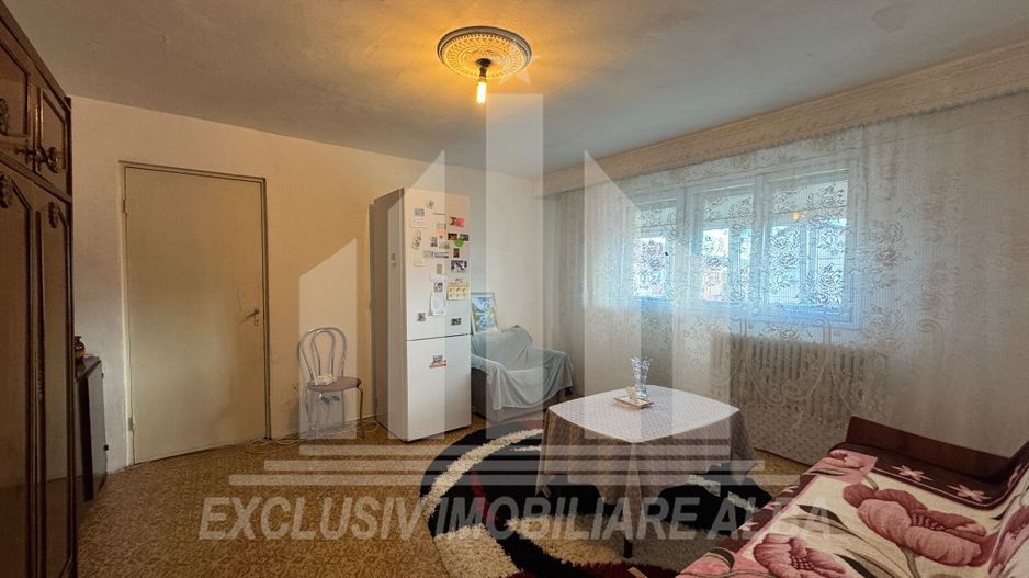 Apartament cu 2 camere de vanzare, Cetate - Poză 2