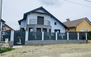 Casă Modernă cu Sistem Fotovoltaic – Rontău - Poză 2