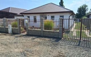 -Casa Individuala - 4 camere -teren generos - - Poză 2