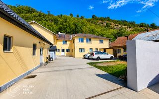 Casa cu 2 corpuri de cladire, oras Lipova - Poză 2