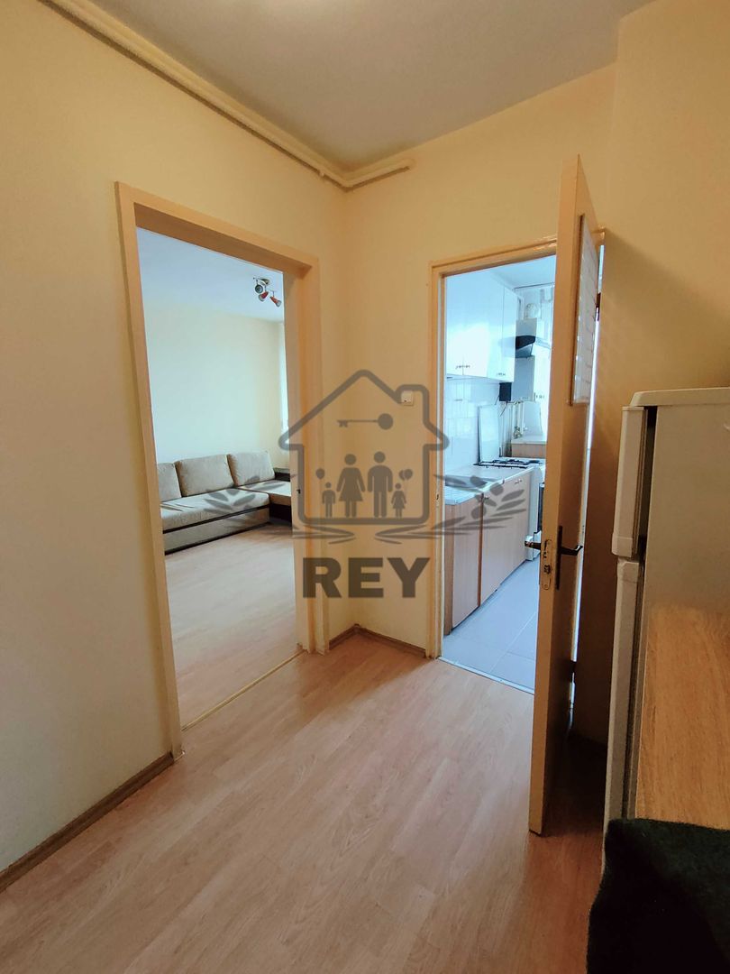 Proprietar - vand apartament 2 camere Sibiu-Bd.Mihai Viteazul - Poză 2