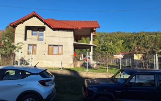 Casa de Vanzare Corbeni- Oestii- Arges - Poză 1