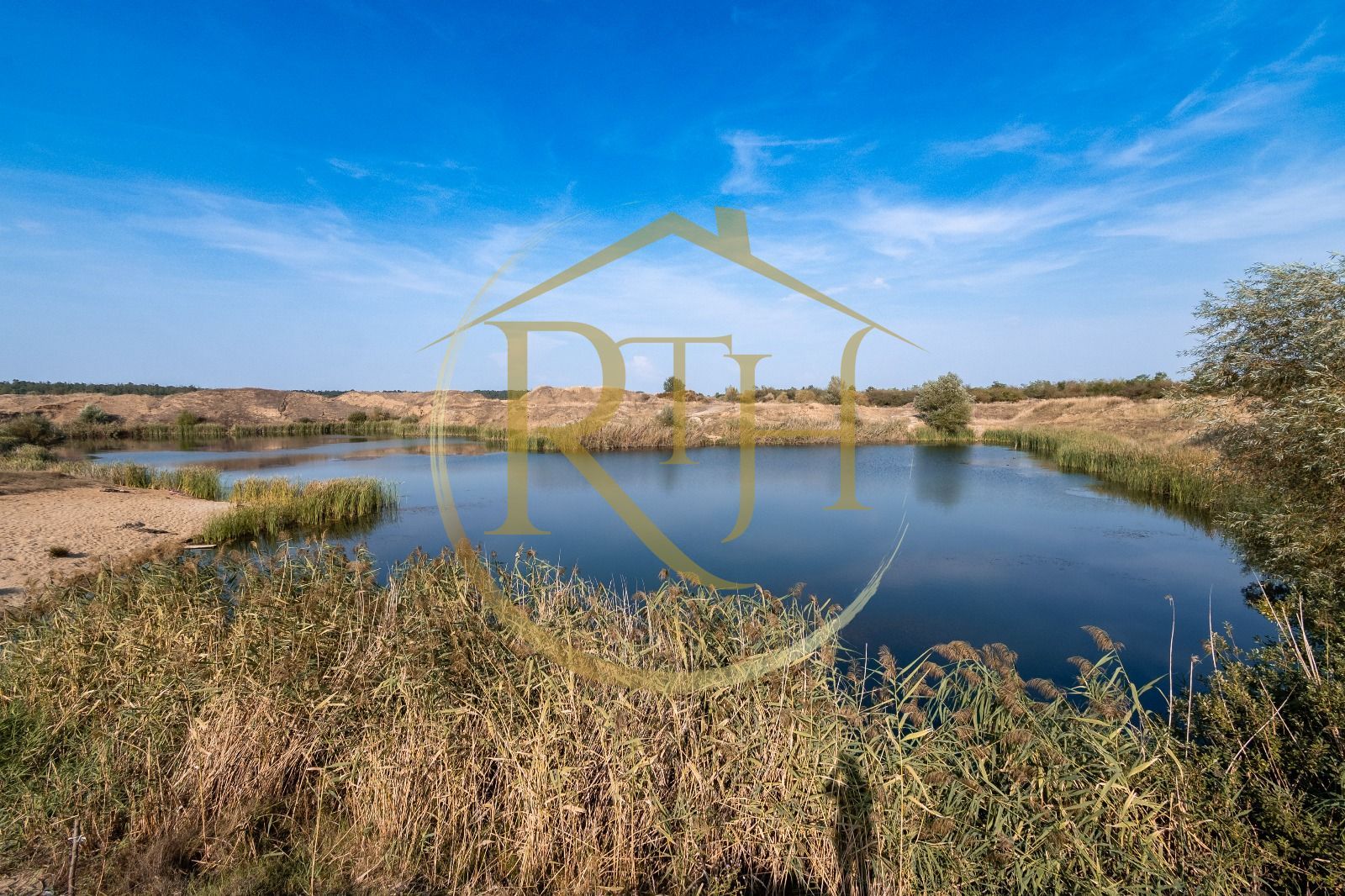 Investiție unică, 10 ha teren cu luciu de apă, ideal pentru turism și agrement! - Poză 18